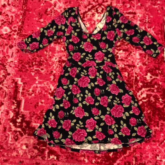 Adorable 3/4 Sleeve Floral Mini Dress - Picture 1 of 7
